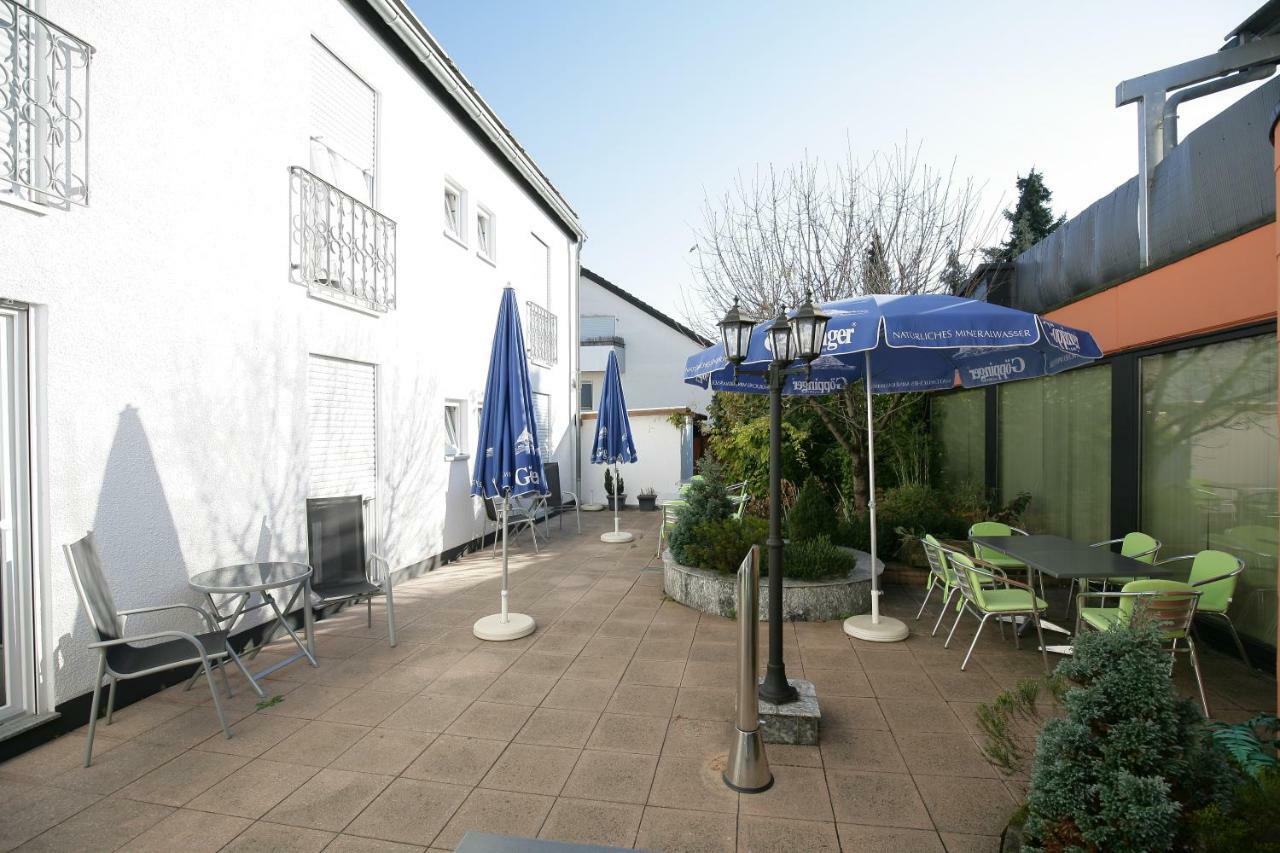 Hotel Am Baronenwald Göppingen Exterior foto